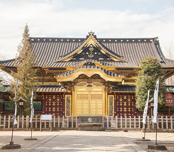 The gate at Ueno Toshogu Shrine