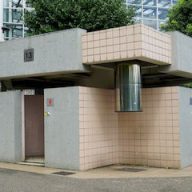 上野公園内トイレ13